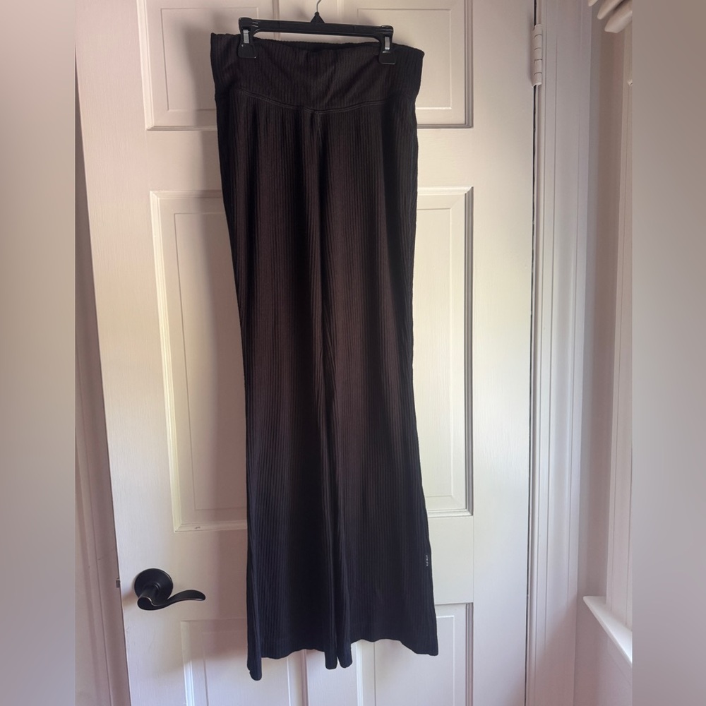 Athleta Black and Red Boot-cut leggings